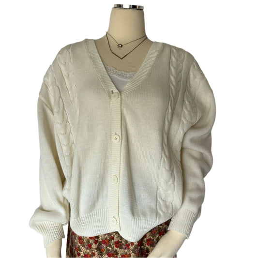 Cute Vintage White Knit Cardigan